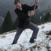 Pišta asi poznáš tú pesničku: V mládí jsem se učil hrobařem... 